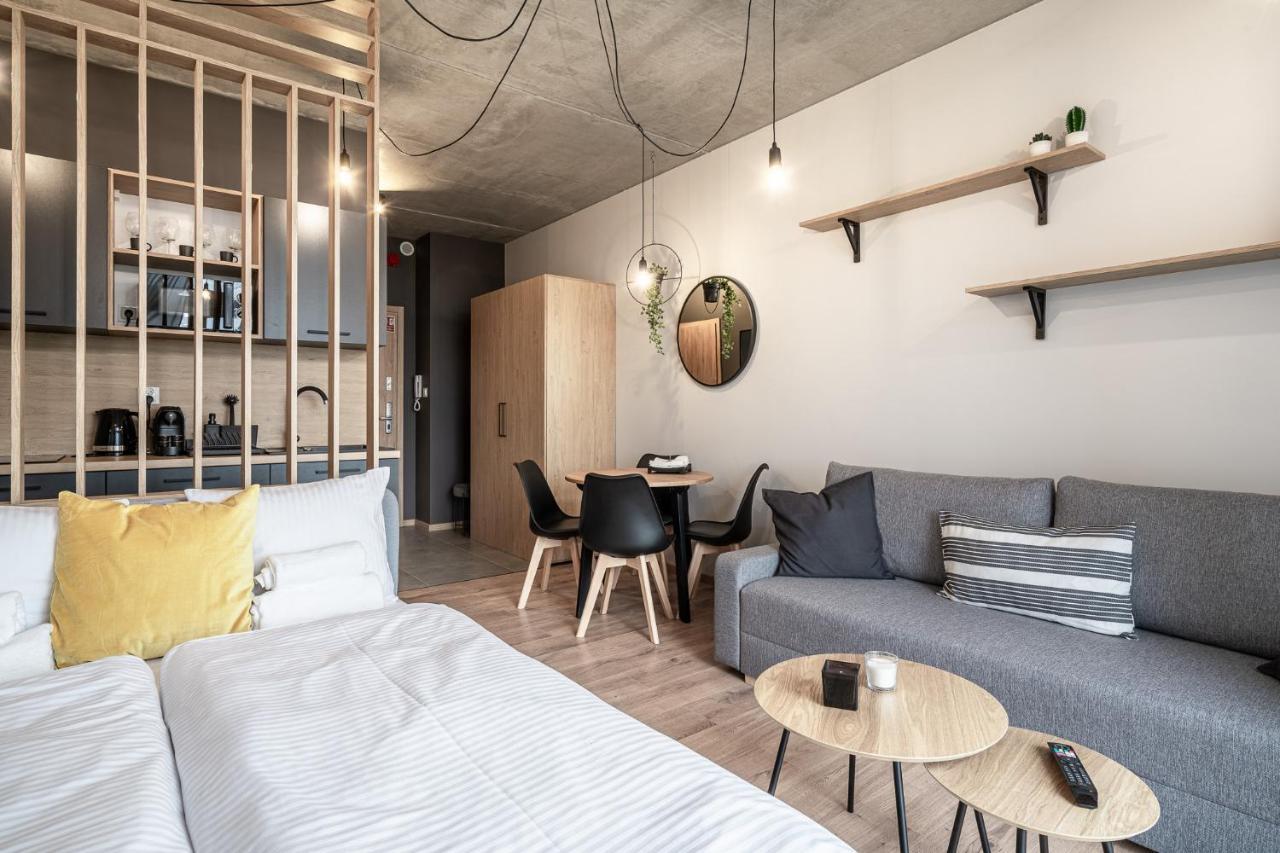 Przy Lotnisku Wroclaw Dış mekan fotoğraf